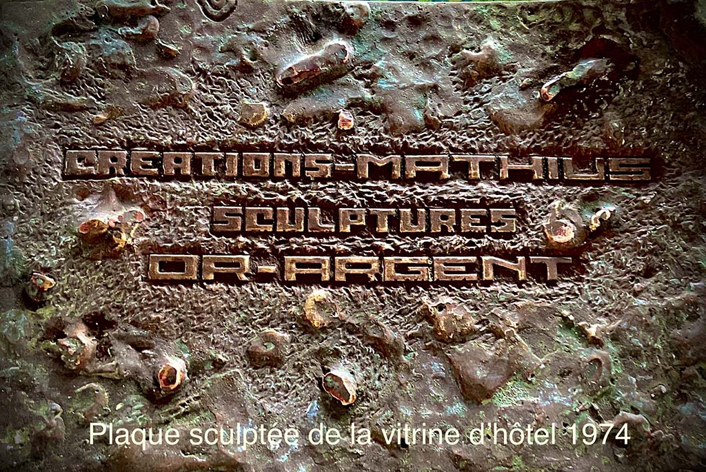 3-PlaqueSculptée
